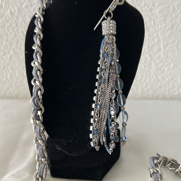 Blue 40” Lariat / Clasp Neckace by Premier Designs (NWOT) - Picture 2 of 8